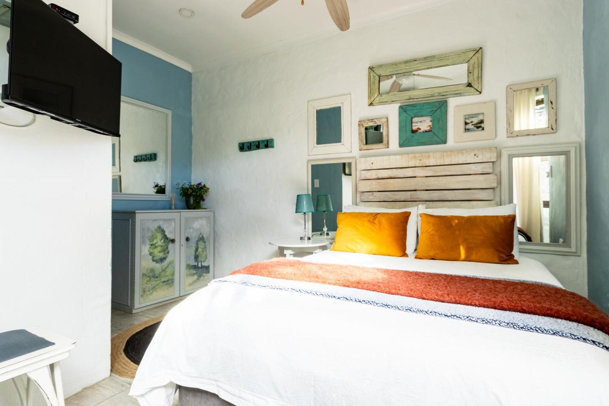 Pebble Cove Outside - Private Entrance - Twelve Square Metres *